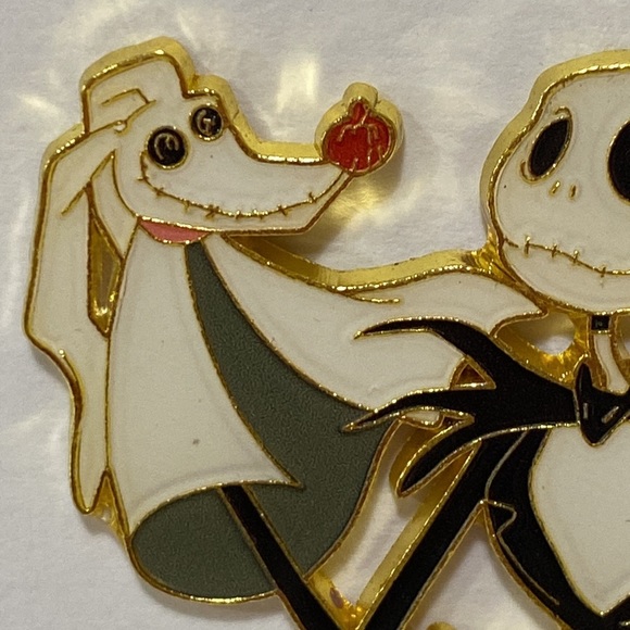 THE NIGHTMARE BEFORE CHRISTMAS DISNEY PIN - Picture 3 of 7